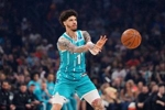 没想到吧！拉梅洛&middot;鲍尔用287场比赛投进900+三分 NBA历史最快
