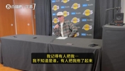 肯纳德谈绝杀庆祝:不知道谁把我抱起来了!当时脑子空白只顾狂吼