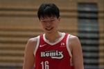 媒体人:杨瀚森下半场调整回来 末节表现尤为出色 扮演了关键先生
