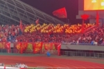 国足vs泰国第7分钟现场球迷高喊武磊，并拼出&ldquo;Wu Lei&rdquo;的字样